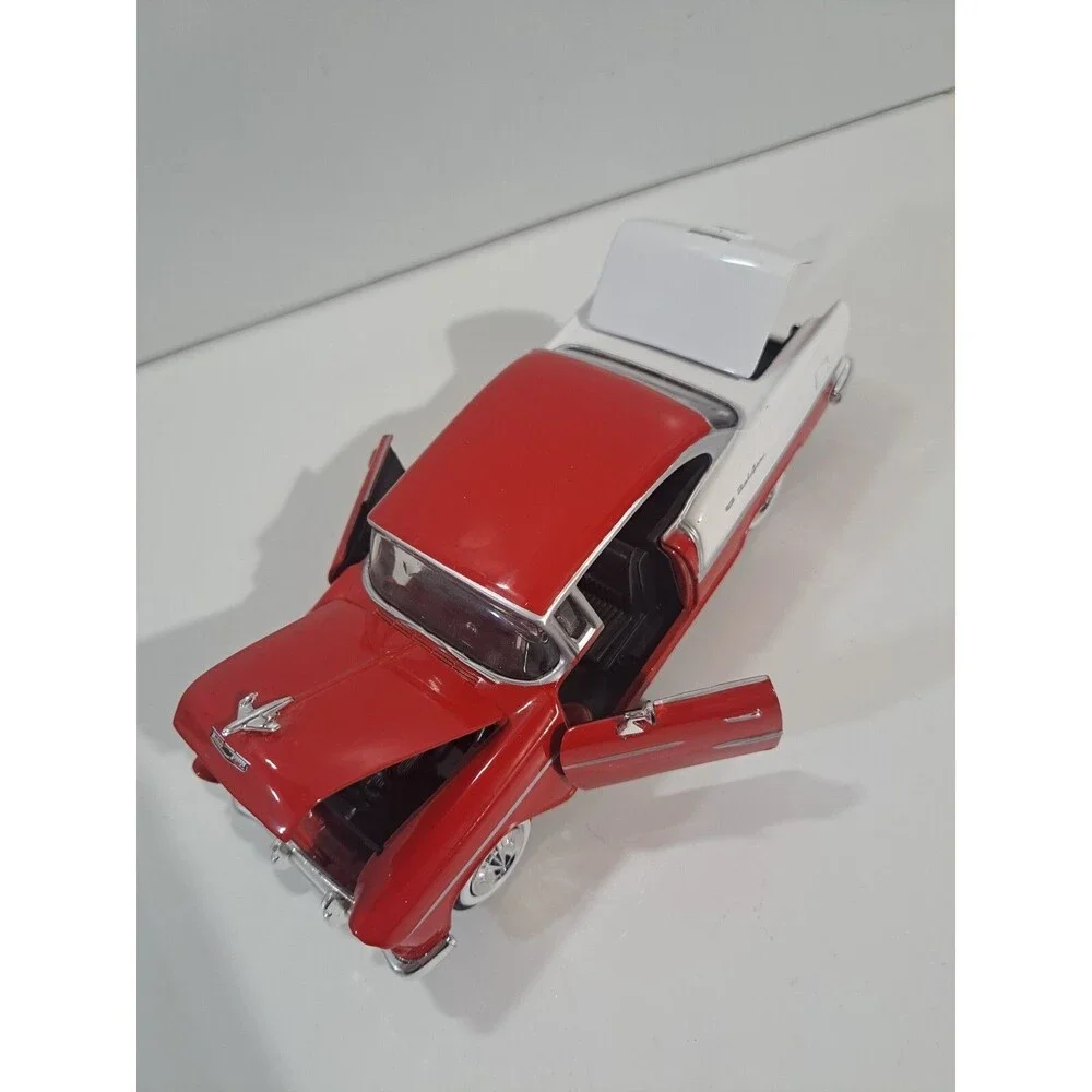 Motor Max 1:24 Die Cast 1955 Chevrolet Bel Air 2dr. Non Post